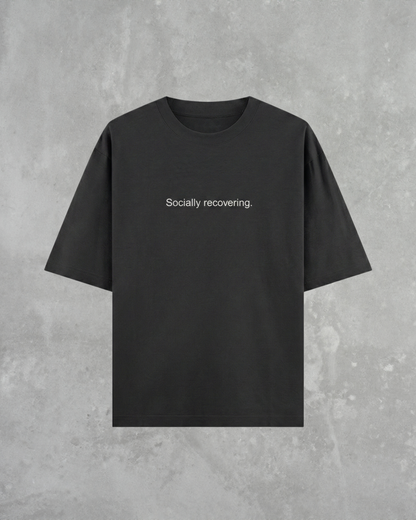 SOCIALLY RECOVERING - HEAVYWEIGHT OVERSIZED T-SHIRT